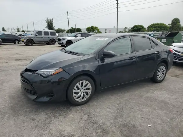 5YFBURHE7HP611534 2017 TOYOTA COROLLA - Image 1