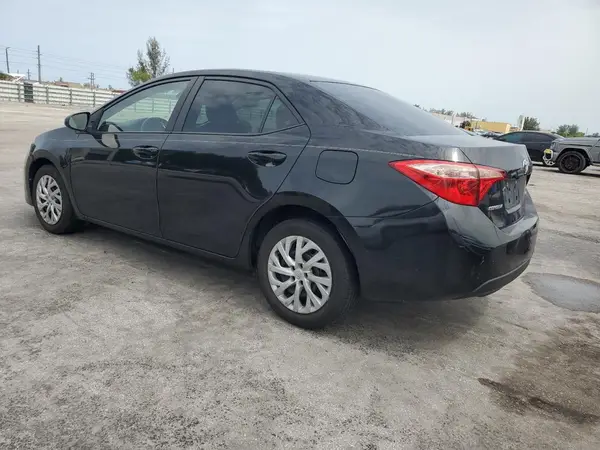 5YFBURHE7HP611534 2017 TOYOTA COROLLA - Image 2