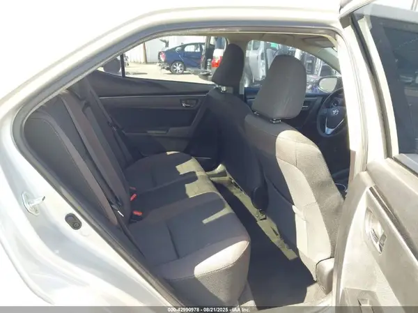 5YFBURHE7HP612022 2017 TOYOTA COROLLA - Image 8