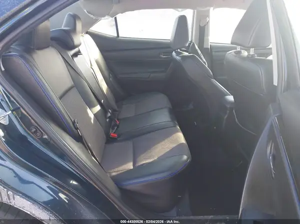 5YFBURHE7HP613364 2017 TOYOTA COROLLA - Image 8