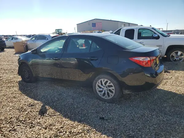 5YFBURHE7HP613929 2017 TOYOTA COROLLA - Image 2
