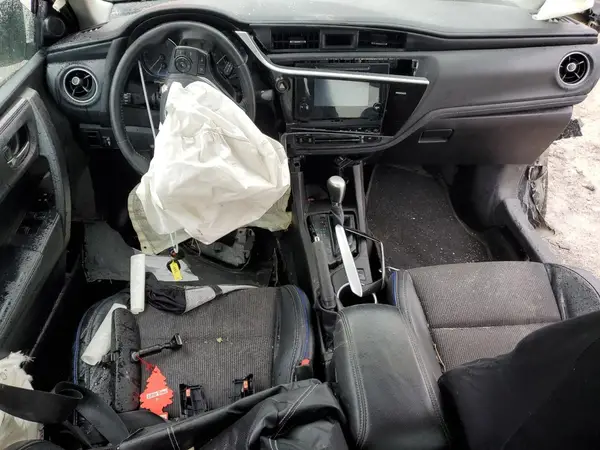 5YFBURHE7HP614918 2017 TOYOTA COROLLA - Image 8
