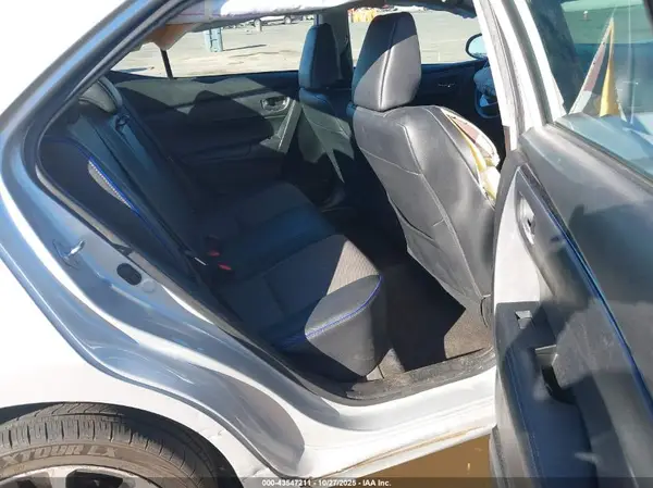 5YFBURHE7HP615065 2017 TOYOTA COROLLA - Image 8