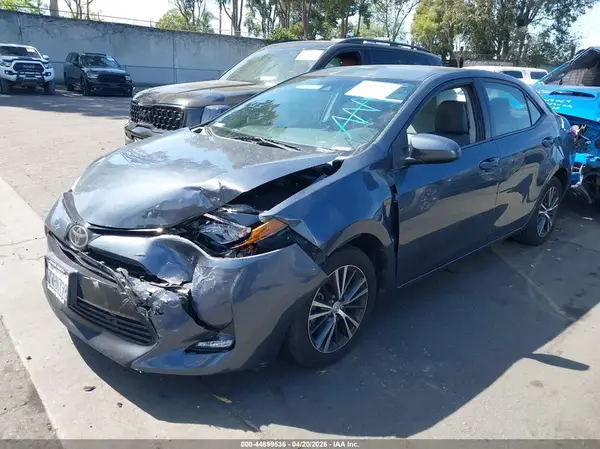 5YFBURHE7HP615695 2017 TOYOTA COROLLA - Image 2