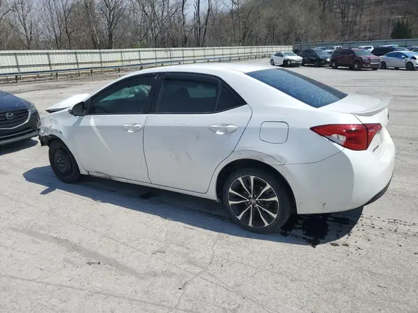 5YFBURHE7HP617267 2017 TOYOTA COROLLA - Image 2