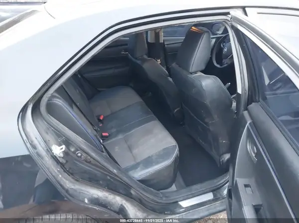 5YFBURHE7HP618273 2017 TOYOTA COROLLA - Image 8