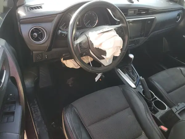 5YFBURHE7HP622307 2017 TOYOTA COROLLA - Image 8