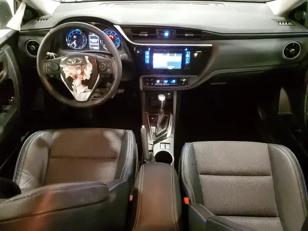 5YFBURHE7HP622596 2017 TOYOTA COROLLA - Image 8