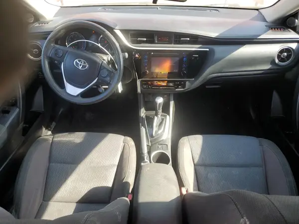 5YFBURHE7HP623425 2017 TOYOTA COROLLA - Image 8