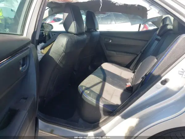 5YFBURHE7HP625434 2017 TOYOTA COROLLA - Image 8