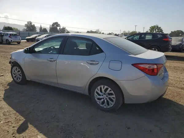 5YFBURHE7HP629032 2017 TOYOTA COROLLA - Image 2