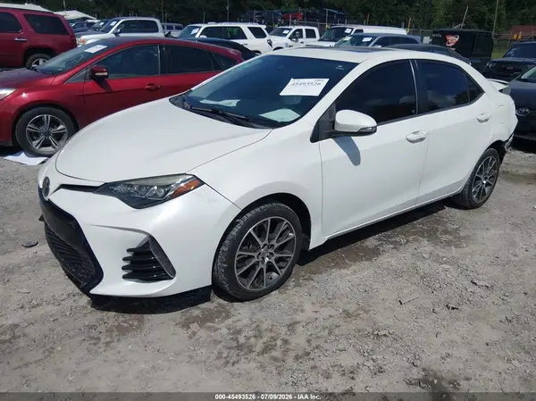 5YFBURHE7HP629497 2017 TOYOTA COROLLA - Image 2