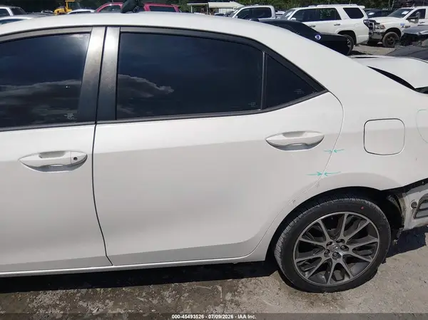 5YFBURHE7HP629497 2017 TOYOTA COROLLA - Image 8