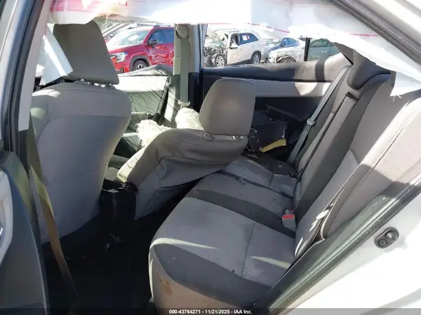 5YFBURHE7HP630231 2017 TOYOTA COROLLA - Image 8