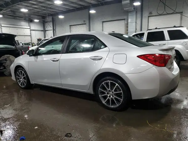 5YFBURHE7HP631783 2017 TOYOTA COROLLA - Image 2