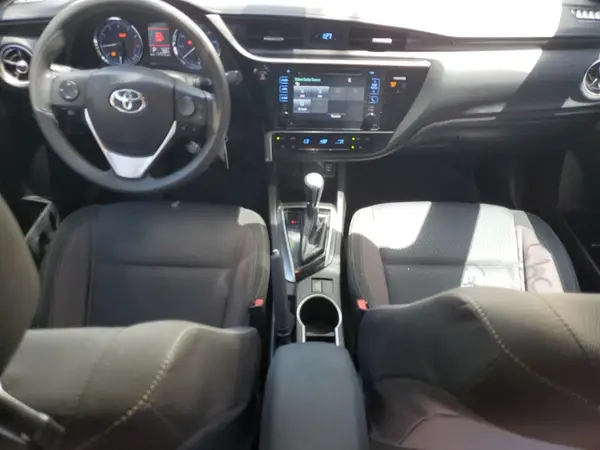 5YFBURHE7HP632254 2017 TOYOTA COROLLA - Image 8