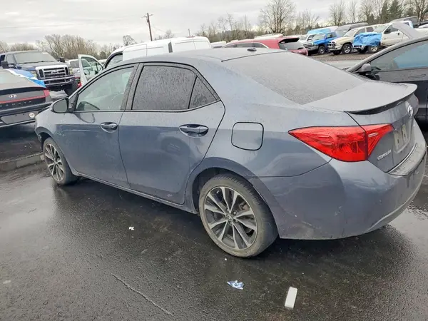 5YFBURHE7HP632965 2017 TOYOTA COROLLA - Image 2