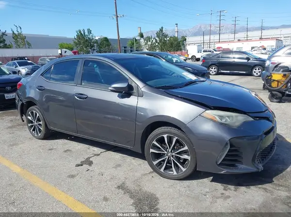5YFBURHE7HP633307 2017 TOYOTA COROLLA - Image 1