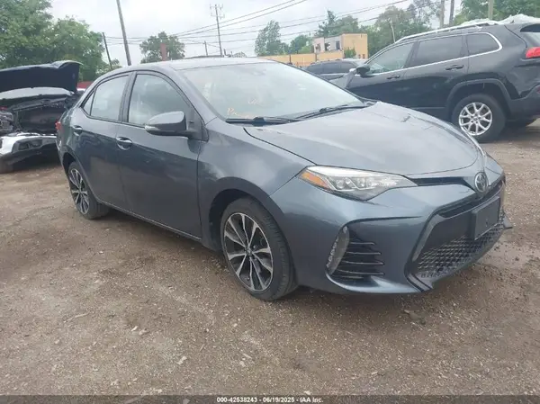 5YFBURHE7HP633484 2017 TOYOTA COROLLA - Image 1