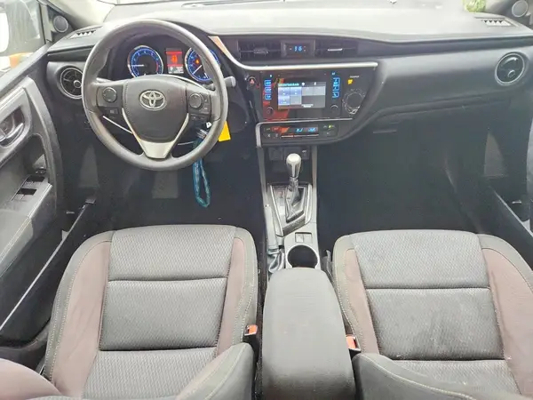 5YFBURHE7HP635137 2017 TOYOTA COROLLA - Image 8