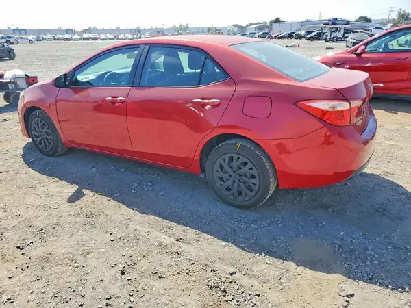 5YFBURHE7HP638362 2017 TOYOTA COROLLA - Image 2
