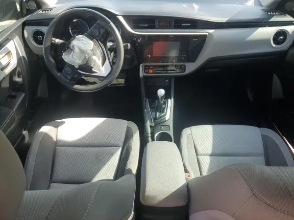 5YFBURHE7HP641438 2017 TOYOTA COROLLA - Image 8