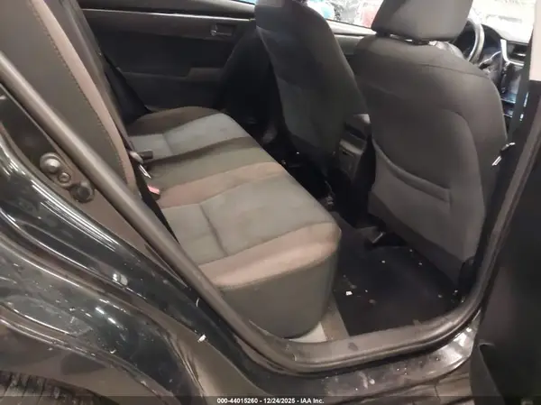 5YFBURHE7HP642136 2017 TOYOTA COROLLA - Image 8