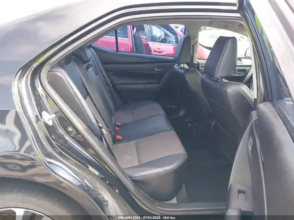 5YFBURHE7HP643951 2017 TOYOTA COROLLA - Image 8