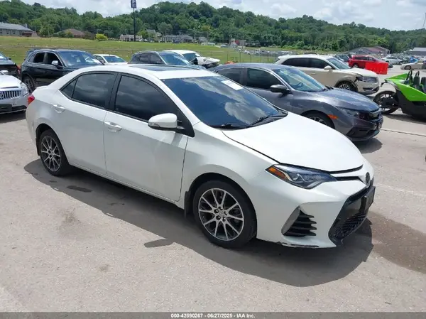 5YFBURHE7HP644484 2017 TOYOTA COROLLA - Image 1