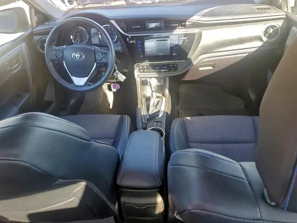 5YFBURHE7HP645182 2017 TOYOTA COROLLA - Image 8