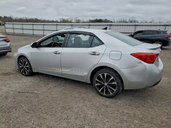 5YFBURHE7HP645909 2017 TOYOTA COROLLA - Image 2