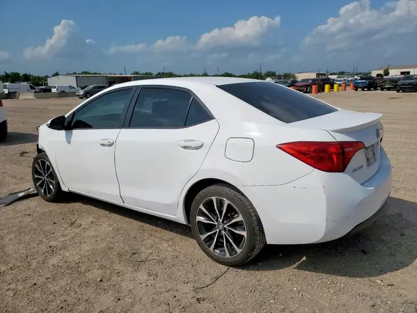 5YFBURHE7HP646624 2017 TOYOTA COROLLA - Image 2