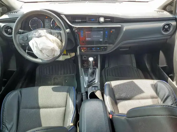 5YFBURHE7HP646624 2017 TOYOTA COROLLA - Image 8