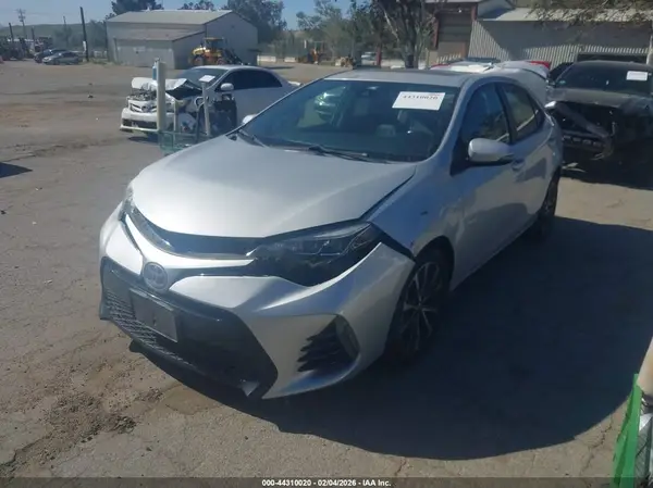 5YFBURHE7HP646669 2017 TOYOTA COROLLA - Image 2