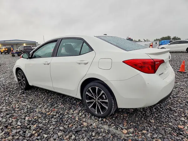 5YFBURHE7HP649247 2017 TOYOTA COROLLA - Image 2