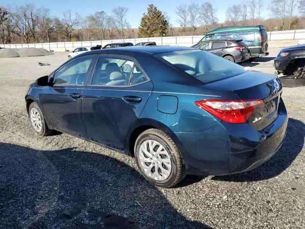 5YFBURHE7HP650592 2017 TOYOTA COROLLA - Image 2