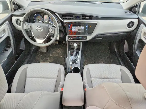 5YFBURHE7HP655324 2017 TOYOTA COROLLA - Image 8