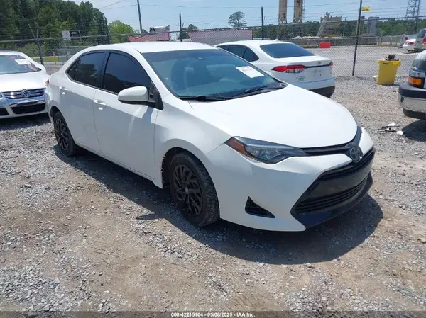 5YFBURHE7HP661401 2017 TOYOTA COROLLA - Image 1