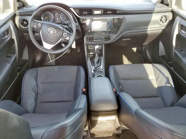 5YFBURHE7HP661950 2017 TOYOTA COROLLA - Image 8