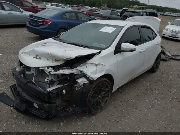 5YFBURHE7HP662550 2017 TOYOTA COROLLA - Image 2