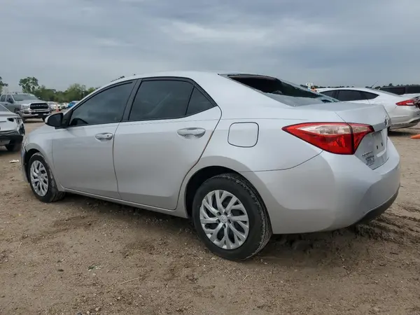 5YFBURHE7HP662600 2017 TOYOTA COROLLA - Image 2
