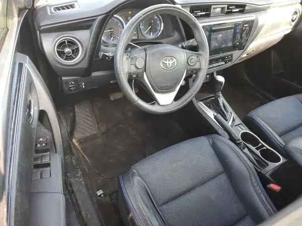 5YFBURHE7HP664007 2017 TOYOTA COROLLA - Image 8