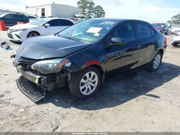 5YFBURHE7HP667649 2017 TOYOTA COROLLA - Image 2