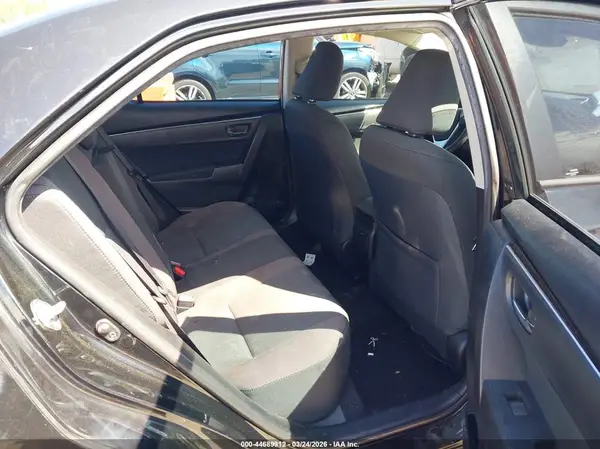 5YFBURHE7HP667649 2017 TOYOTA COROLLA - Image 8