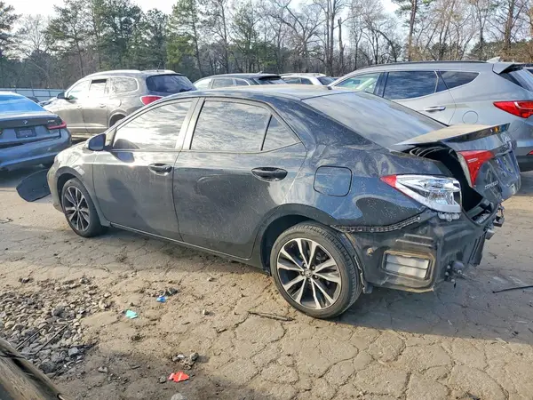 5YFBURHE7HP668221 2017 TOYOTA COROLLA - Image 2