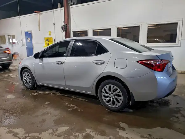 5YFBURHE7HP669689 2017 TOYOTA COROLLA - Image 2
