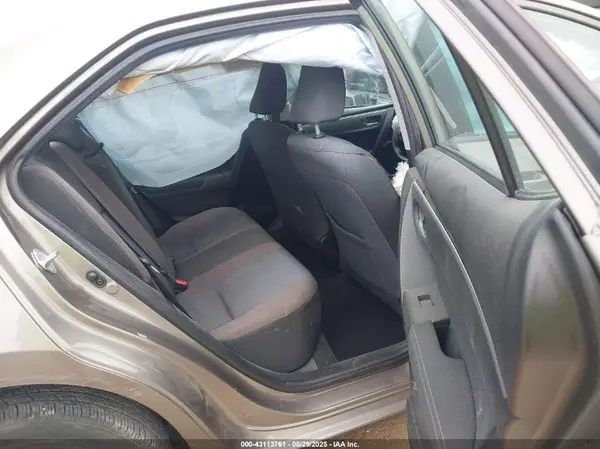 5YFBURHE7HP670681 2017 TOYOTA COROLLA - Image 8