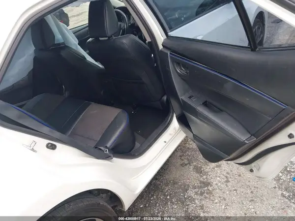 5YFBURHE7HP671636 2017 TOYOTA COROLLA - Image 8