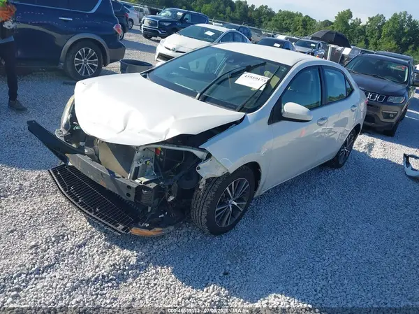 5YFBURHE7HP672284 2017 TOYOTA COROLLA - Image 2