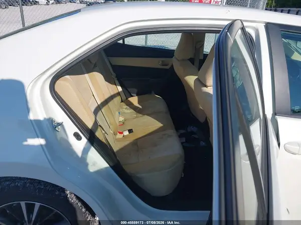 5YFBURHE7HP672284 2017 TOYOTA COROLLA - Image 8